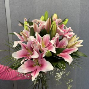 7 szál királyliliom zölddel